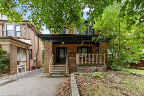 27 Melrose Ave S, Hamilton, ON, L8M2Y4 | Card Image