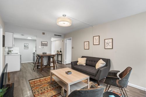 apt-307-1800 Lavaca St, Austin, TX, 78701-1335 | Card Image