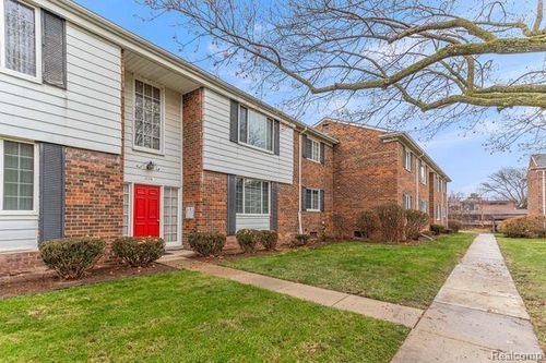 apt-104-25316 Shiawassee Cir, Southfield, MI, 48033-3828 | Card Image