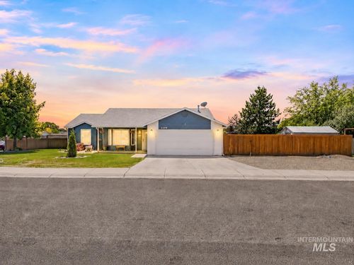 3309 Robinhood Loop, Nampa, ID, 83687-8867 | Card Image