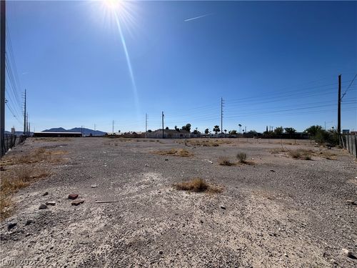 700 W Carey Ave, North Las Vegas, NV, 89030-3823 | Card Image