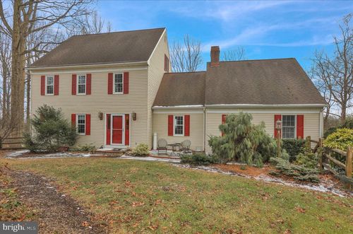 24 Chinkapin Dr, Fleetwood, PA, 19522-9145 | Card Image