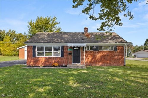 2112 Rosewood Dr, Ontario, OH, 44906-1758 | Card Image