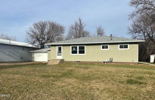 408 Sayler St, Underwood, ND, 58576-4306 | Card Image