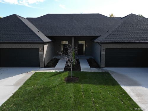 2-21959 Deer Brook Dr, Southfield, MI, 48075-3097 | Card Image