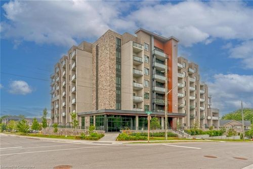 606-30 Hamilton St S, Waterdown, ON, L8B1V8 | Card Image
