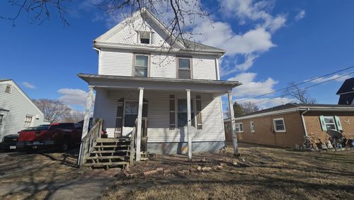 718 S 5th St, Hoopeston, IL, 60942-1817 | Card Image