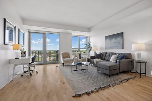 2007-929 Portland Ave, Minneapolis, MN, 55404-1270 | Card Image