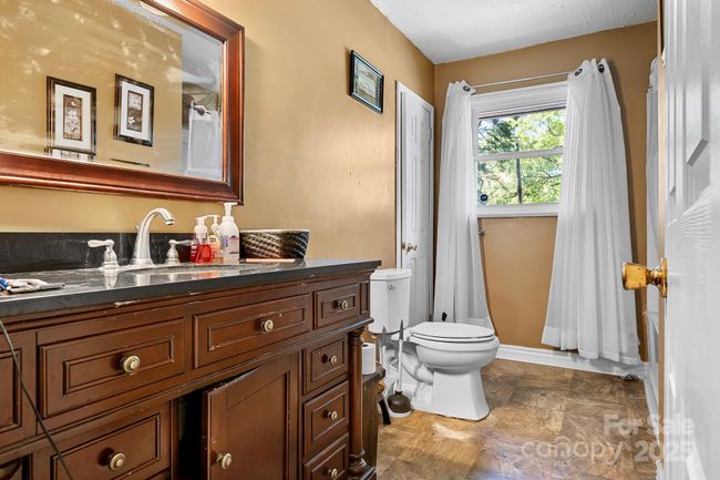 3265 W Innes St, House other with 4 bedrooms, 3 bathrooms and null parking in Salisbury NC | Image 7
