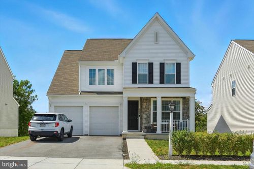 1738 Bradley Dr, HARRISBURG, PA, 17110-8916 | Card Image