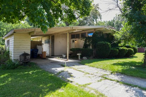 411 S 1st St, Elburn, IL, 60119-9018 | Card Image