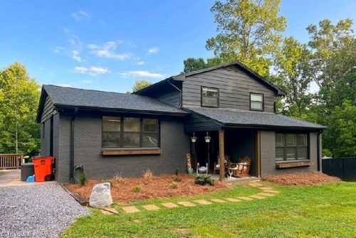 115 Cornelius Ave, Mount Airy, NC, 27030-9238 | Card Image