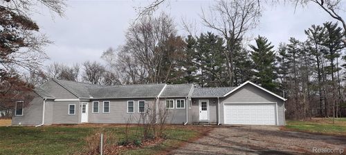 15087 N Holly Rd, Holly, MI, 48442-1138 | Card Image