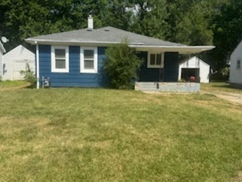 1337 Agard Ave, Benton Harbor, MI, 49022-5701 | Card Image