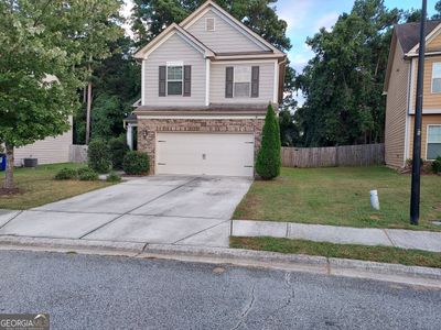 5761 Barrington Run, House other with 3 bedrooms, 2 bathrooms and null parking in Union City GA | Image 1