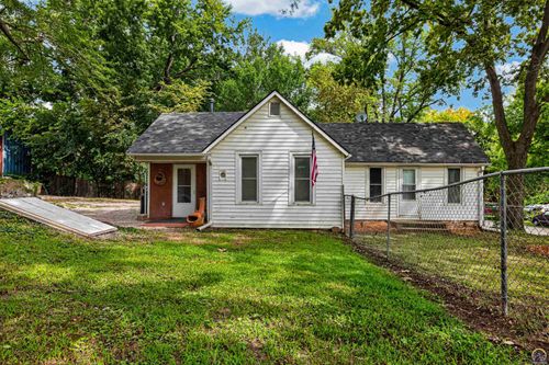 143 Darling St, Topeka, KS, 66615-9523 | Card Image