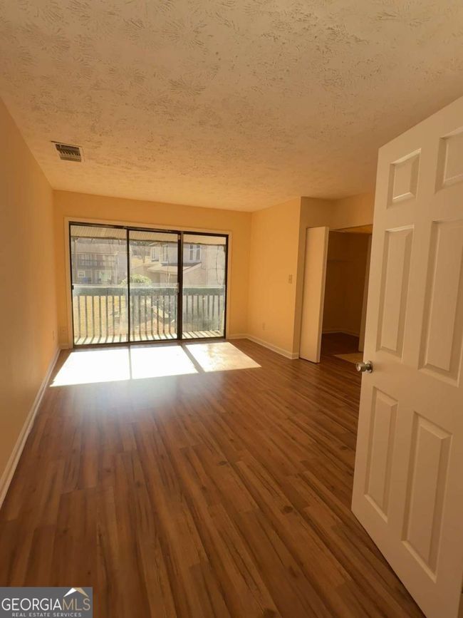 APT-303 - 3575 Oakvale Rd, Condo with 4 bedrooms, 2 bathrooms and 2 parking in Decatur GA | Image 8