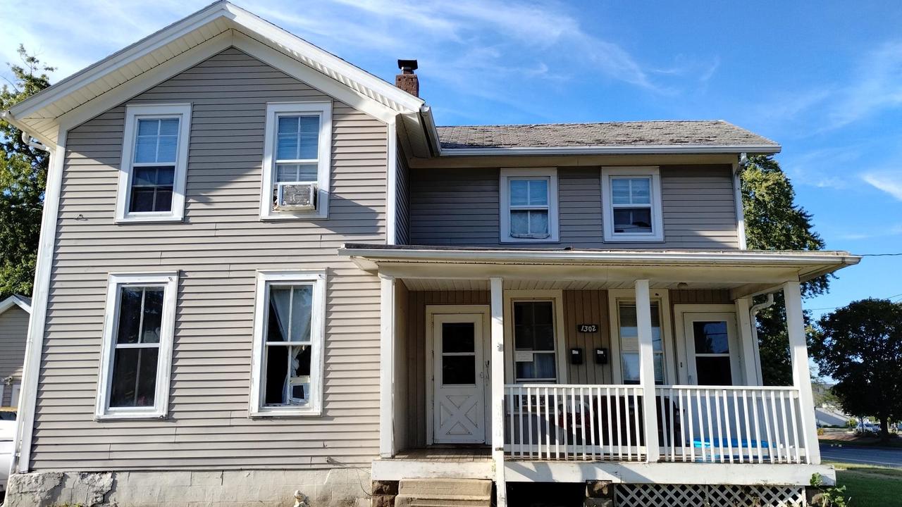 Mineral Point Ave, Janesville, WI 53548