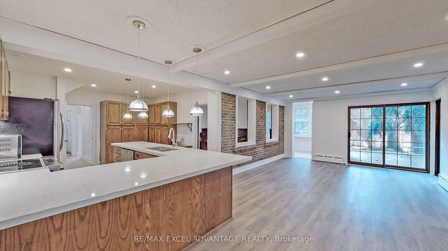 2 Sandringham Dr, House other with 4 bedrooms, 3 bathrooms and 6 parking in North York ON | Image 10