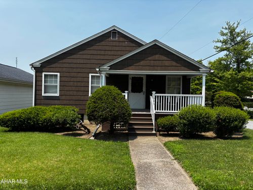 2500 Lark Avenue, Altoona, PA, 16602 | Card Image