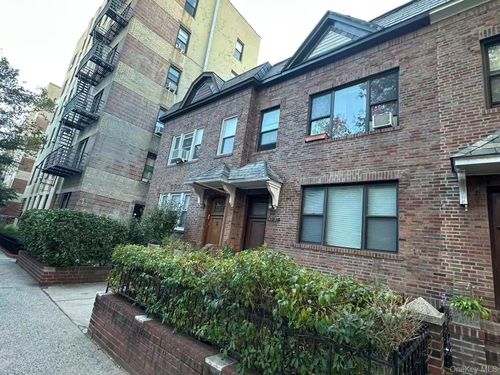 45-32 41st St, Sunnyside, NY, 11104-3419 | Card Image