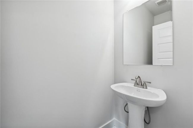 2562 Harbor View Ct, Townhouse with 3 bedrooms, 3 bathrooms and null parking in Gainesville GA | Image 25