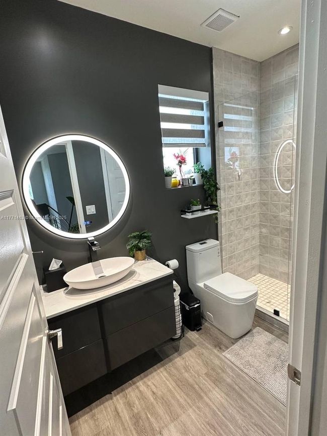 8868 Nw 161 St Ter, House other with 4 bedrooms, 3 bathrooms and null parking in Miami Lakes FL | Image 27