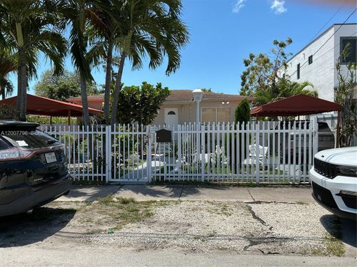 3630 Sw 3rd St, Miami, FL, 33135 | Card Image