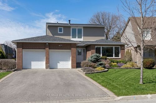 12 Hester Court, Markham, ON, L3T3K5 | Card Image