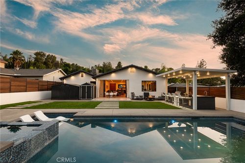 21641 Mulholland Dr, Woodland Hills, CA, 91364 | Card Image
