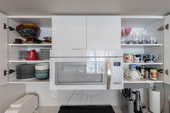 APT-603 - 17555 Atlantic Blvd, Condo with 2 bedrooms, 2 bathrooms and null parking in Sunny Isles Beach FL | Image 15