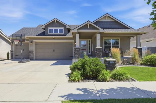 17217 E 17th Ave, Greenacres, WA, 99016-5501 | Card Image