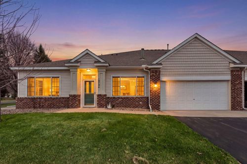 102-19704 Canary Path, Farmington, MN, 55024-2025 | Card Image