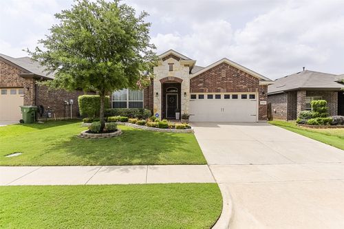 5202 Walsh Dr, Arlington, TX, 76001-1114 | Card Image