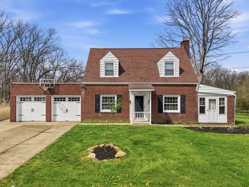 115 Merritt Dr, Butler, PA, 16001-2622 | Card Image