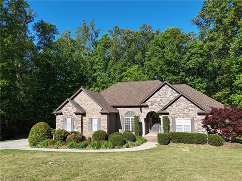 5338 Mckinney Ct, Walkertown, NC, 27051-7203 | Card Image