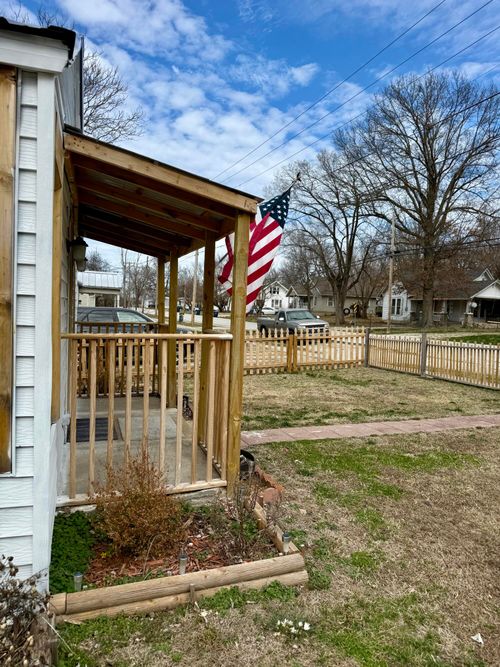 607 N Locust St, Buffalo, MO, 65622-7406 | Card Image