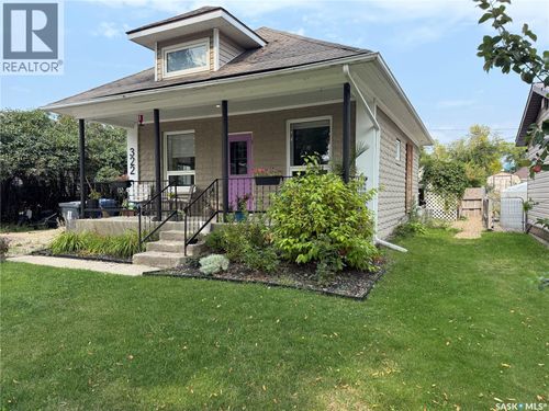 322 5 Ave E, Melville, SK, S0A2P0 | Card Image
