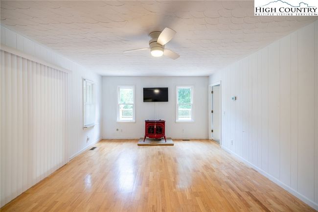 337 Pioneer Rdg, House other with 3 bedrooms, 2 bathrooms and null parking in Sparta NC | Image 15