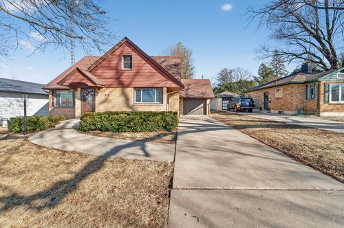 512 22nd Ave, Monroe, WI, 53566-1568 | Card Image