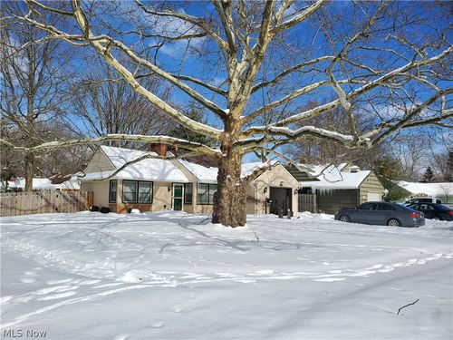 404 Crescent Drive, Berea, OH, 44017 | Card Image