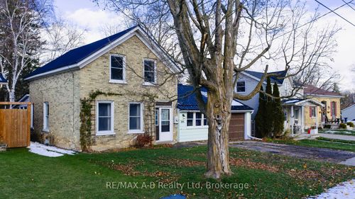 201 Jones St W, Saint Marys, ON, N4X1C8 | Card Image