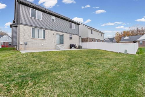 47359 Bayside Cir, Chesterfield, MI, 48047 | Card Image