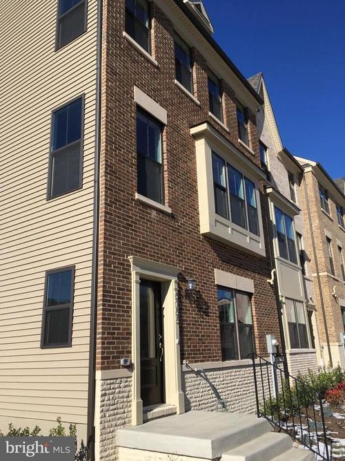 3755 Signal Knob Ct, FALLS CHURCH, VA, 22041-3699 | Card Image
