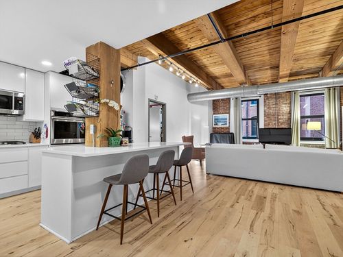 unit-206-9 W Broadway, Boston, MA, 02127-1042 | Card Image