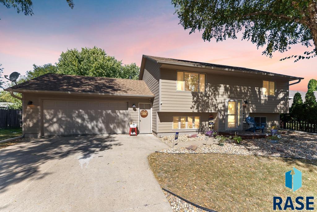 Birchwood Dr, Brandon, SD 57005