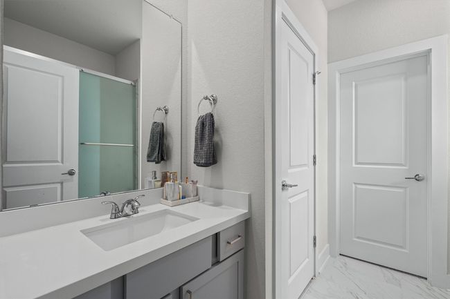 3rd Guest bath - upstairs | Image 32