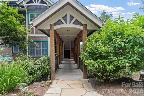 i202-45 Creekside Way, Burnsville, NC, 28714 | Card Image