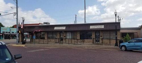 102 N Ellis St, Groesbeck, TX, 76642-1307 | Card Image