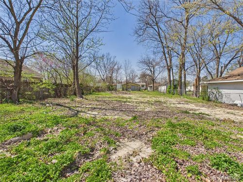 723 N Elm St, Dexter, MO, 63841-1204 | Card Image